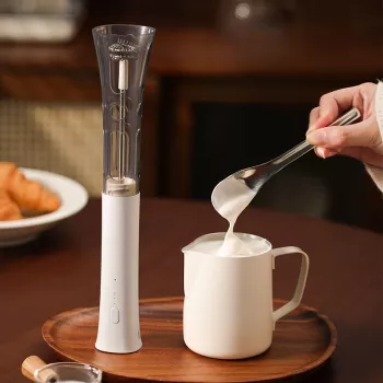 Portable Handheld Milk Frother: Café Foam Anywhere